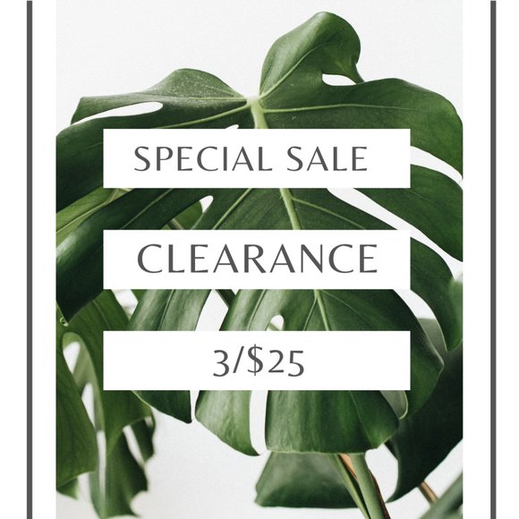 3/$25💦 NWOT Women's Blossom Self Tie Halter Top - Picture 3 of 8